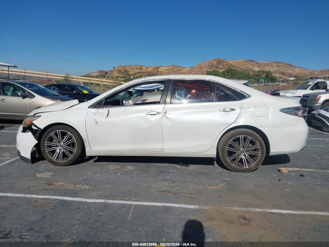 45933096 :رقم المزاد ، 4T1BF1FK8GU186066 vin ، 2016 Toyota Camry Le/xle/se/xse مزاد بيع