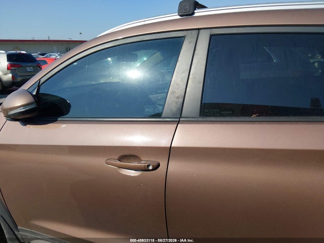 Продаж на аукціоні авто 2017 Hyundai Tucson Eco, vin: KM8J33A27HU577184, номер лоту: 45933118