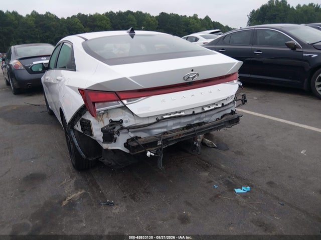 45933130 :رقم المزاد ، 5NPLM4AG1NH057869 vin ، 2022 Hyundai Elantra Sel مزاد بيع