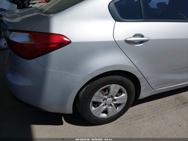 Продажа на аукционе авто 2015 Kia Forte Lx, vin: KNAFK4A67F5340706, номер лота: 45933199