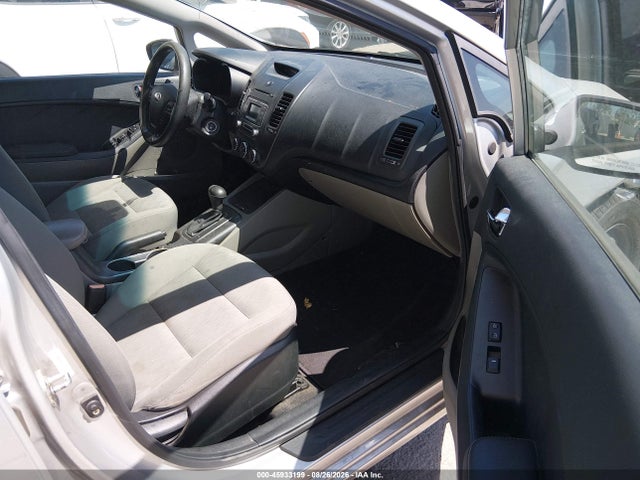 Продажа на аукционе авто 2015 Kia Forte Lx, vin: KNAFK4A67F5340706, номер лота: 45933199