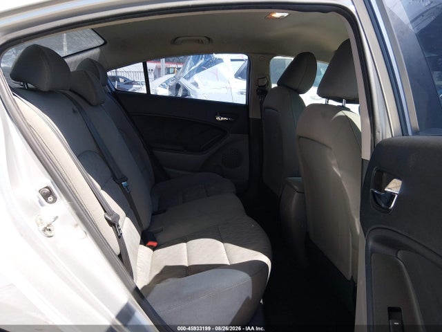 Продажа на аукционе авто 2015 Kia Forte Lx, vin: KNAFK4A67F5340706, номер лота: 45933199