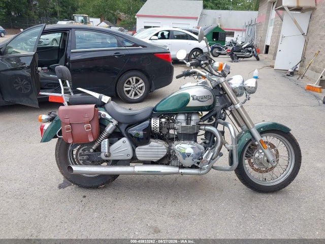 45933262 :رقم المزاد ، SMT905JN24J195762 vin ، 2004 Triumph Motorcycle Bonneville America مزاد بيع
