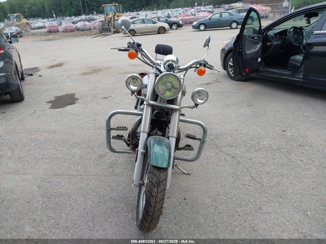 45933262 :رقم المزاد ، SMT905JN24J195762 vin ، 2004 Triumph Motorcycle Bonneville America مزاد بيع