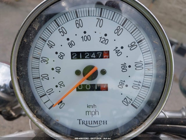 45933262 :رقم المزاد ، SMT905JN24J195762 vin ، 2004 Triumph Motorcycle Bonneville America مزاد بيع