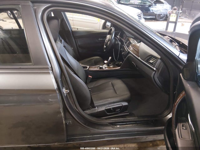 45933268 :رقم المزاد ، WBA3B5C54FF963062 vin ، 2015 Bmw 328i Xdrive مزاد بيع