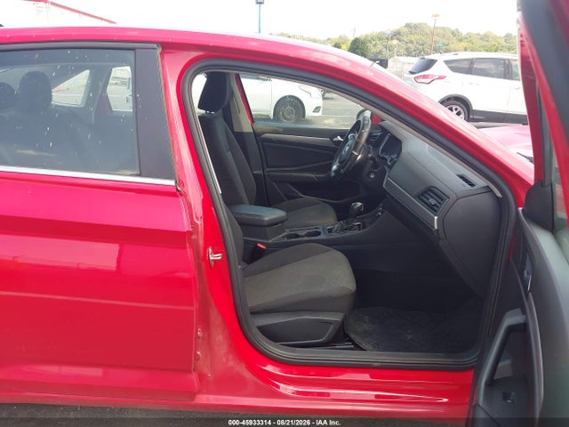 2019 Volkswagen Jetta 1.4t R-line/1.4t S/1.4t Se მანქანა იყიდება აუქციონზე, vin: 3VWC57BU4KM017100, აუქციონის ნომერი: 45933314
