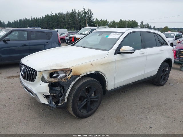 45933345 :رقم المزاد ، WDC0G4JB2GF070667 vin ، 2016 Mercedes-benz Glc 300 مزاد بيع