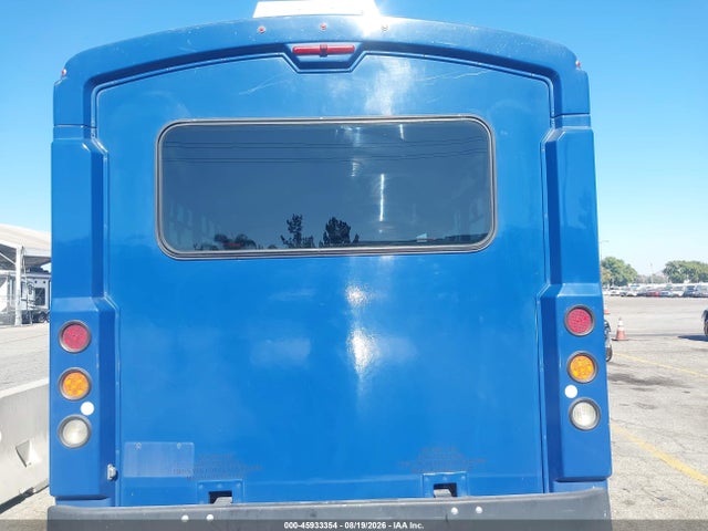 1HA6GUBB9JN007458 Chevrolet Express Cutaway 4500 Van