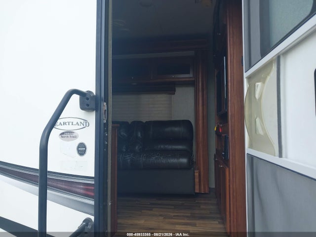 Heartland North Trail Caliber 2016 5SFNB3128GE301305 Image 5