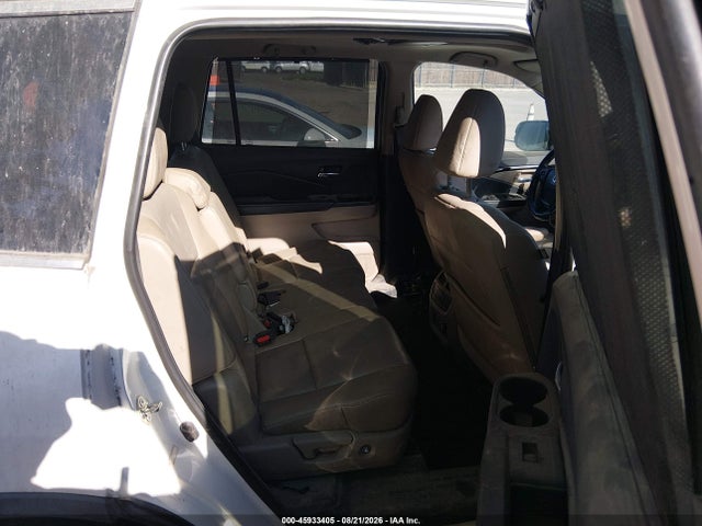 Продажа на аукционе авто 2016 Honda Pilot Touring, vin: 5FNYF5H99GB051395, номер лота: 45933405