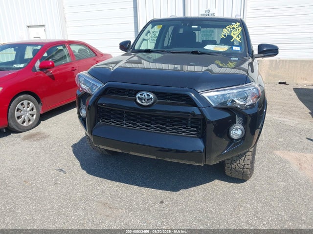 2018 Toyota 4runner Sr5 მანქანა იყიდება აუქციონზე, vin: JTEBU5JR1J5556812, აუქციონის ნომერი: 45933406