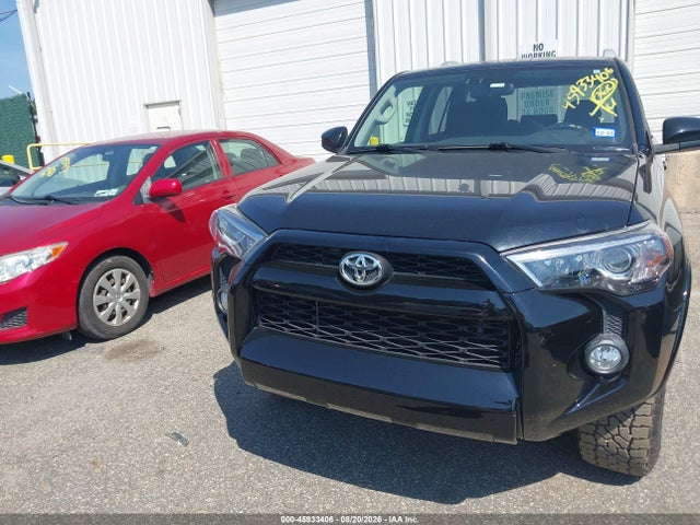 2018 Toyota 4runner Sr5 მანქანა იყიდება აუქციონზე, vin: JTEBU5JR1J5556812, აუქციონის ნომერი: 45933406