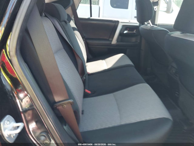 2018 Toyota 4runner Sr5 მანქანა იყიდება აუქციონზე, vin: JTEBU5JR1J5556812, აუქციონის ნომერი: 45933406
