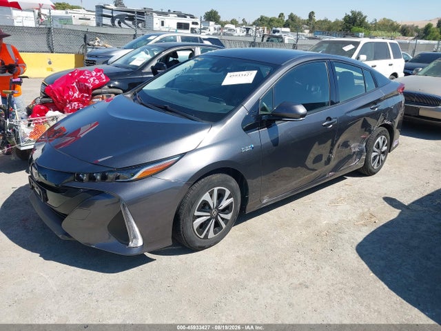 Toyota Prius Prime Premium 2018 JTDKARFPXJ3074864 Image 2
