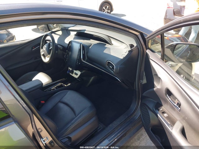 Toyota Prius Prime Premium 2018 JTDKARFPXJ3074864 Image 5