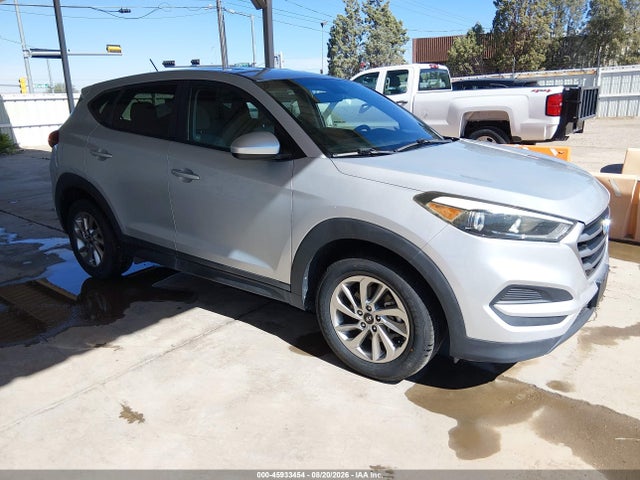 45933454 :رقم المزاد ، KM8J23A45JU670702 vin ، 2018 Hyundai Tucson Se مزاد بيع