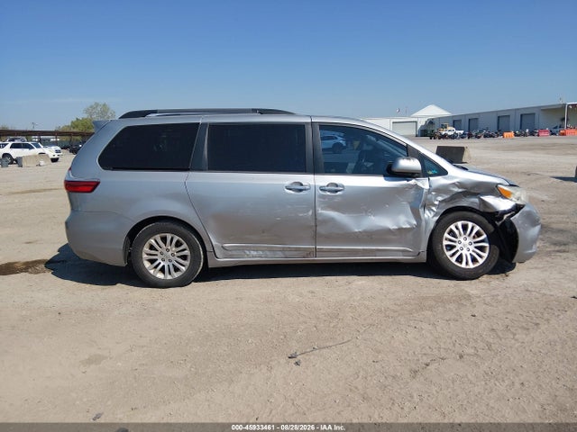 45933461 :رقم المزاد ، 5TDYZ3DC4HS889991 vin ، 2017 Toyota Sienna Xle 8 Passenger مزاد بيع