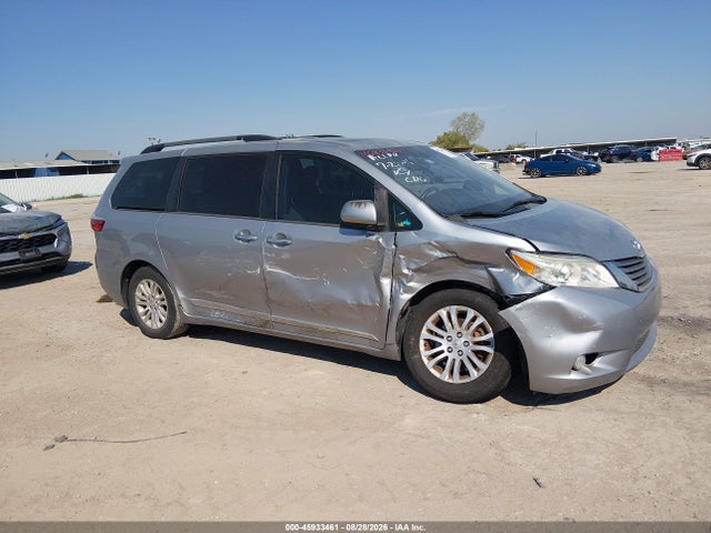 45933461 :رقم المزاد ، 5TDYZ3DC4HS889991 vin ، 2017 Toyota Sienna Xle 8 Passenger مزاد بيع