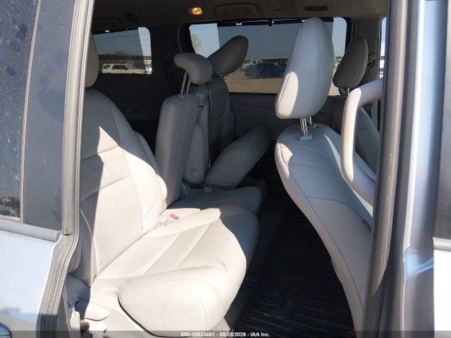 45933461 :رقم المزاد ، 5TDYZ3DC4HS889991 vin ، 2017 Toyota Sienna Xle 8 Passenger مزاد بيع