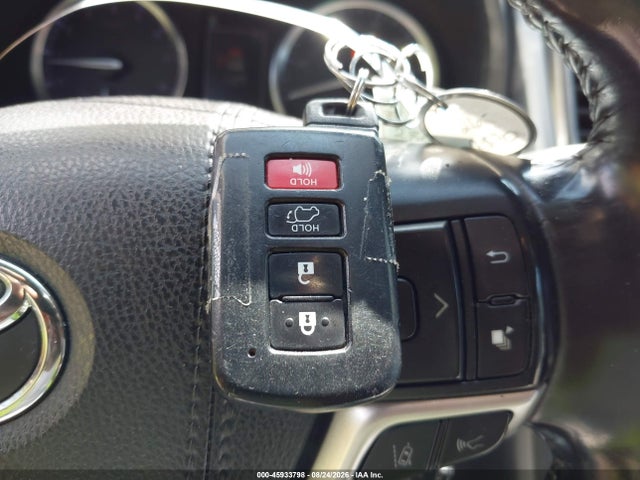 45933798 :رقم المزاد ، 5TDJZRFH1KS971715 vin ، 2019 Toyota Highlander Xle مزاد بيع