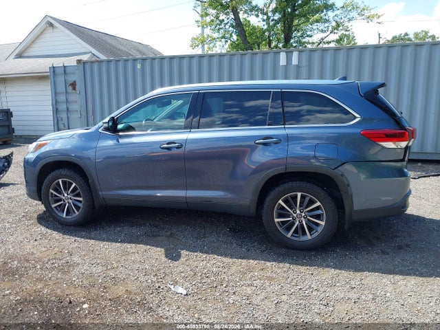 45933798 :رقم المزاد ، 5TDJZRFH1KS971715 vin ، 2019 Toyota Highlander Xle مزاد بيع