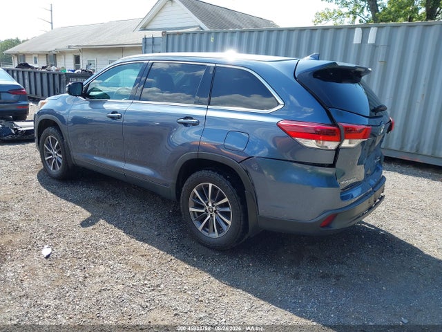 45933798 :رقم المزاد ، 5TDJZRFH1KS971715 vin ، 2019 Toyota Highlander Xle مزاد بيع