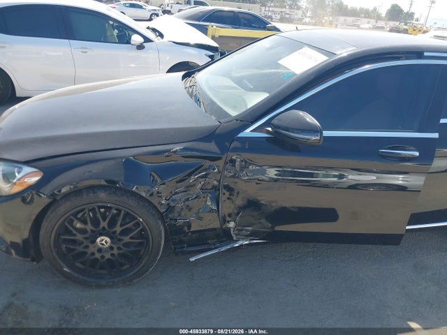 Продажа на аукционе авто 2016 Mercedes-benz C 300, vin: 55SWF4JB7GU112949, номер лота: 45933879