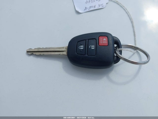Toyota RAV4 LE 2015 JTMBFREV5FD111497 Image 11