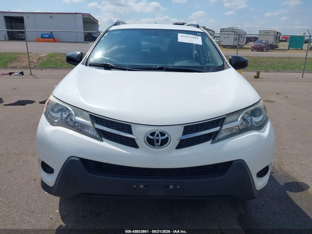 Toyota RAV4 LE 2015 JTMBFREV5FD111497 Image 13