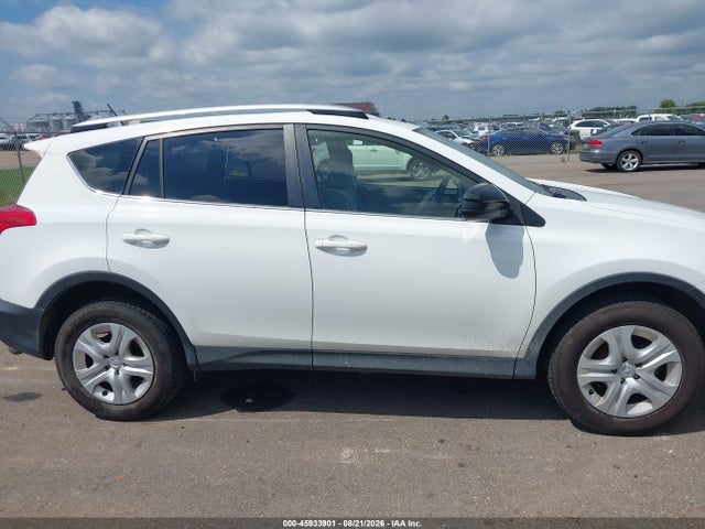 Toyota RAV4 LE 2015 JTMBFREV5FD111497 Image 14
