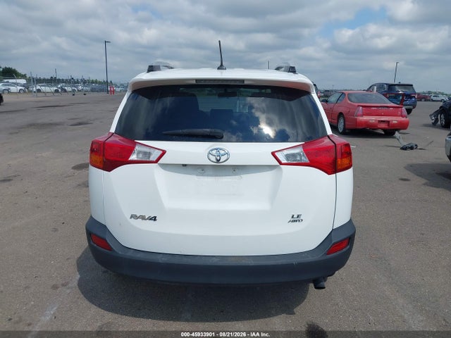 Toyota RAV4 LE 2015 JTMBFREV5FD111497 Image 17