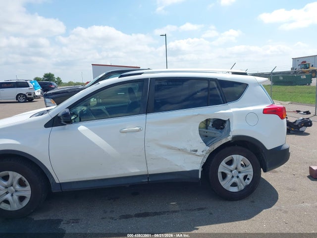 Toyota RAV4 LE 2015 JTMBFREV5FD111497 Image 6
