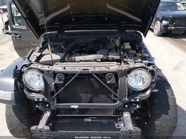 2018 Jeep Wrangler Unlimited Sahara 4x4 მანქანა იყიდება აუქციონზე, vin: 1C4HJXEG3JW111364, აუქციონის ნომერი: 45933928