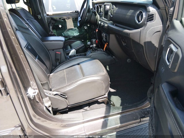 2018 Jeep Wrangler Unlimited Sahara 4x4 მანქანა იყიდება აუქციონზე, vin: 1C4HJXEG3JW111364, აუქციონის ნომერი: 45933928
