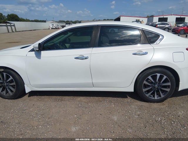 2016 Nissan Altima 2.5 Sl მანქანა იყიდება აუქციონზე, vin: 1N4AL3AP5GC168756, აუქციონის ნომერი: 45933936