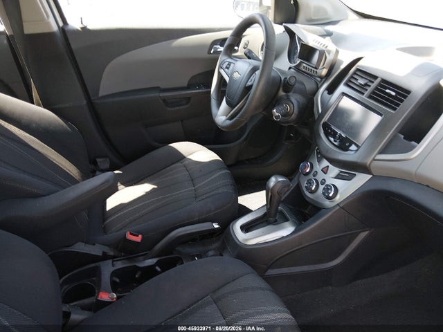 45933971 :رقم المزاد ، 1G1JC5SH8G4172459 vin ، 2016 Chevrolet Sonic Lt Auto مزاد بيع