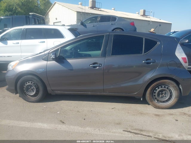 Toyota Prius C Three 2014 JTDKDTB32E1565339 Image 14