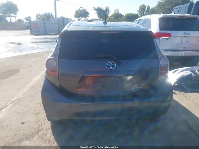 Toyota Prius C Three 2014 JTDKDTB32E1565339 Image 16