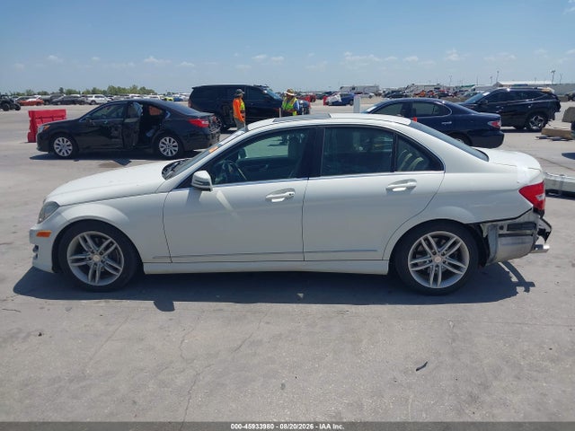 Продажа на аукционе авто 2012 Mercedes-benz C 300 Sport 4matic, vin: WDDGF8BB2CF861083, номер лота: 45933980