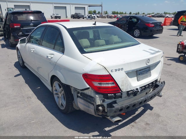 Продажа на аукционе авто 2012 Mercedes-benz C 300 Sport 4matic, vin: WDDGF8BB2CF861083, номер лота: 45933980
