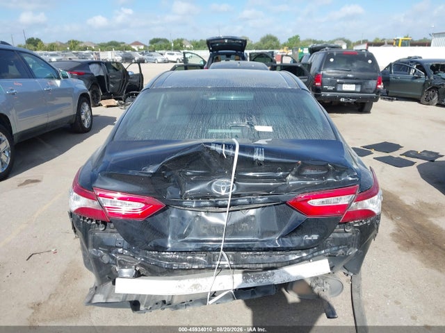 2018 Toyota Camry Le მანქანა იყიდება აუქციონზე, vin: 4T1B11HK7JU136097, აუქციონის ნომერი: 45934010