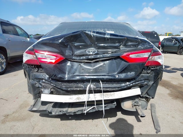 2018 Toyota Camry Le მანქანა იყიდება აუქციონზე, vin: 4T1B11HK7JU136097, აუქციონის ნომერი: 45934010
