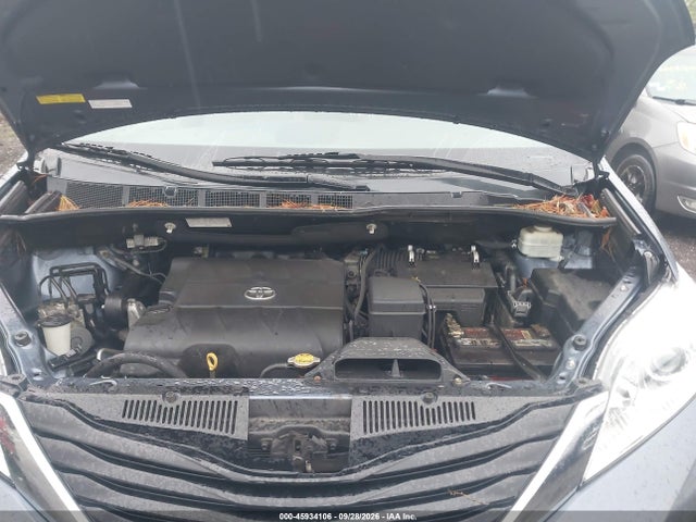 Toyota Sienna Le 7 Passenger 2014 5TDJK3DCXES079041 Image 10