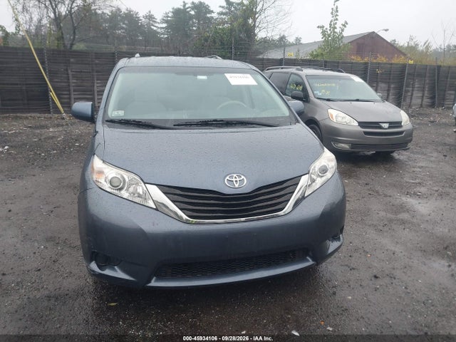 Toyota Sienna Le 7 Passenger 2014 5TDJK3DCXES079041 Image 12