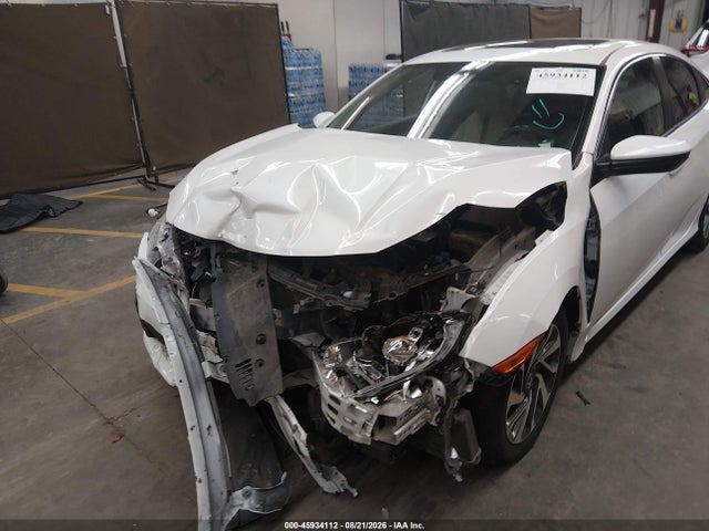 Продажа на аукционе авто 2017 Honda Civic Ex, vin: 19XFC2F80HE015935, номер лота: 45934112