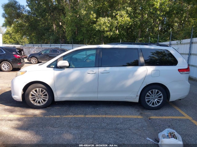 Продаж на аукціоні авто 2011 Toyota Sienna Xle V6, vin: 5TDYK3DC0BS146207, номер лоту: 45934136