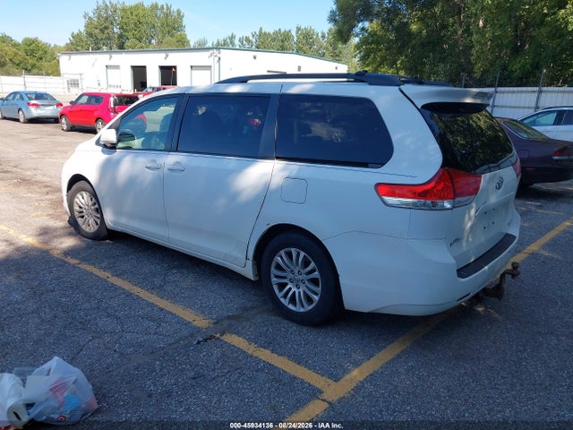 Продаж на аукціоні авто 2011 Toyota Sienna Xle V6, vin: 5TDYK3DC0BS146207, номер лоту: 45934136