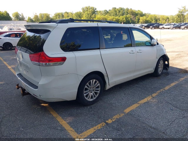 Продаж на аукціоні авто 2011 Toyota Sienna Xle V6, vin: 5TDYK3DC0BS146207, номер лоту: 45934136