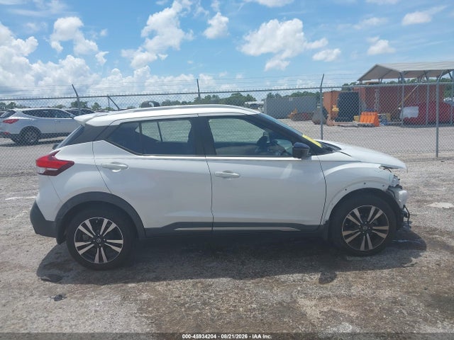 45934204 :رقم المزاد ، 3N1CP5CU7KL470586 vin ، 2019 Nissan Kicks Sr مزاد بيع